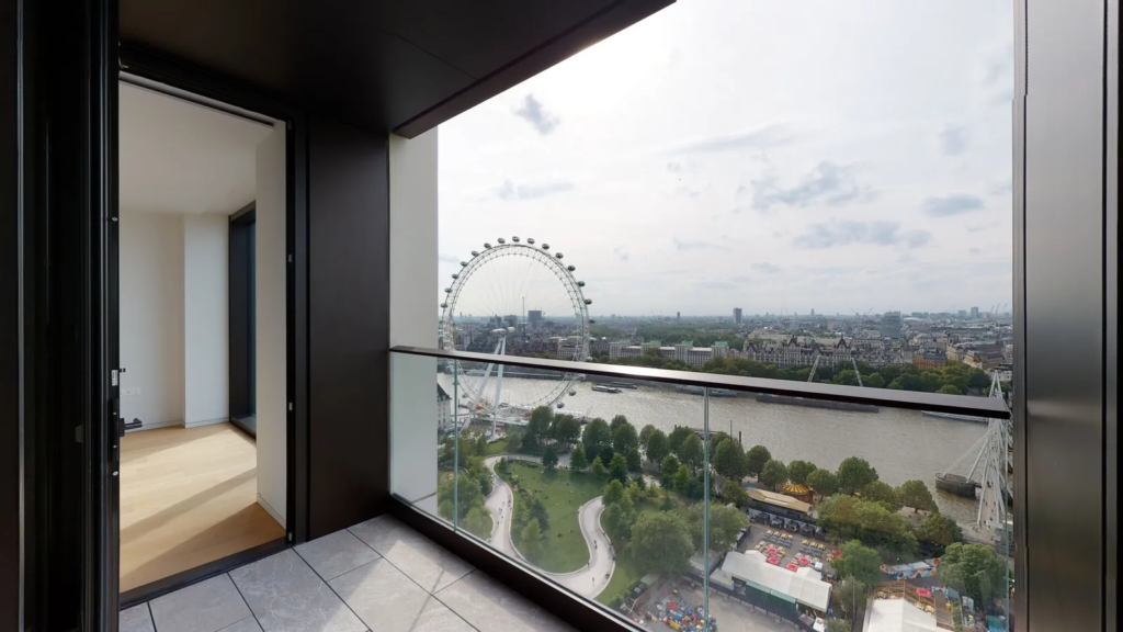 Casson Square, Southbank Place SE1